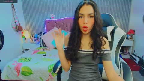 Snapshot of princess_skinny18 chatting on 07/01/26, 10:20 princess_skinny18 online show from 07/01/26, 10:20