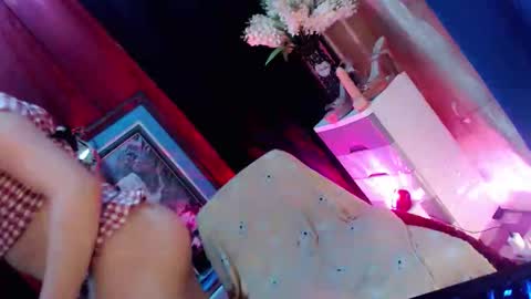 Snapshot of princess_thea123 chatting on 05/11/26, 04:04 My Love online show from 05/11/26, 04:04