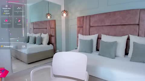 Paris  online show from 11/14/25, 05:33