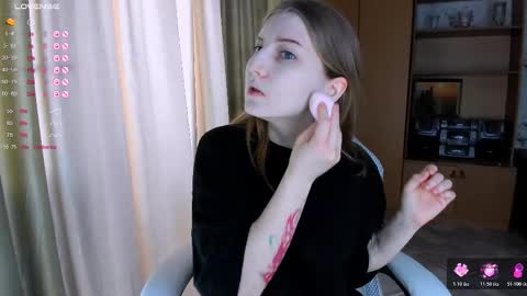 princessaalicc online show from 11/22/25, 08:02