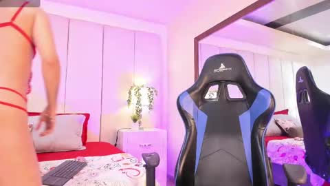 princessammy1 online show from 10/20/25, 10:32