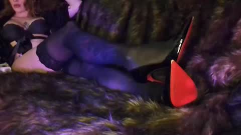 Snapshot of princesscherries chatting on 11/12/25, 07:20 Princess Cherry online show from 11/12/25, 07:20