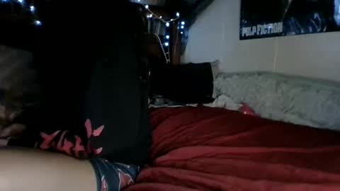 Holly love online show from 12/04/25, 06:23