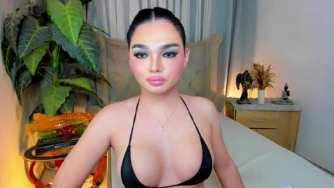 Snapshot of princesshugecumontop chatting on 12/03/25, 03:54 PrincessDONT FORGET TO FOLLOW ME online show from 12/03/25, 03:54