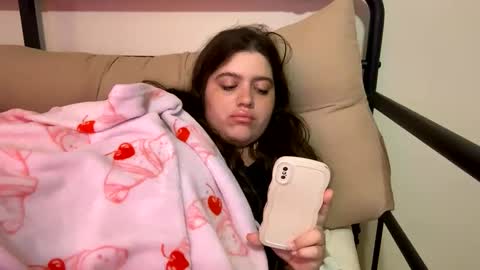 Snapshot of princesslaylaa chatting on 01/11/25, 05:31 princessviccxo online show from 01/11/25, 05:31