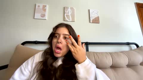 Snapshot of princesslaylaa chatting on 09/12/25, 04:07 princessviccxo online show from 09/12/25, 04:07