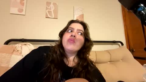 Snapshot of princesslaylaa chatting on 10/29/25, 02:36 princessviccxo online show from 10/29/25, 02:36