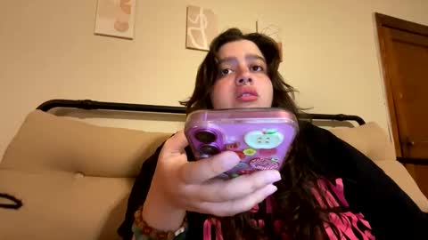 Snapshot of princesslaylaa chatting on 04/17/26, 01:41 princessviccxo online show from 04/17/26, 01:41
