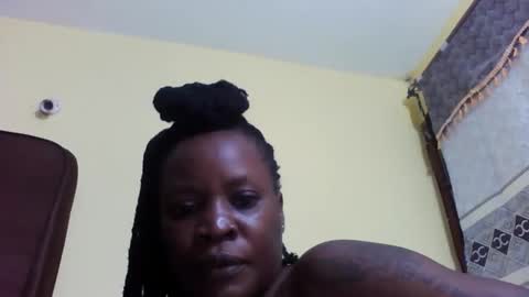 Snapshot of princessmiles2 chatting on 04/30/26, 04:57 phelly online show from 04/30/26, 04:57