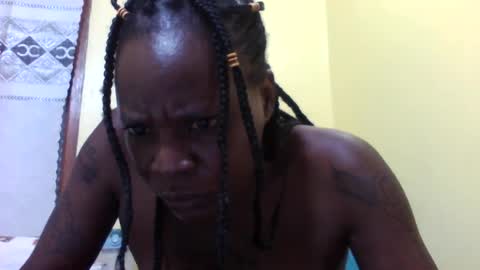 Snapshot of princessmiles2 chatting on 06/15/26, 03:58 phelly online show from 06/15/26, 03:58