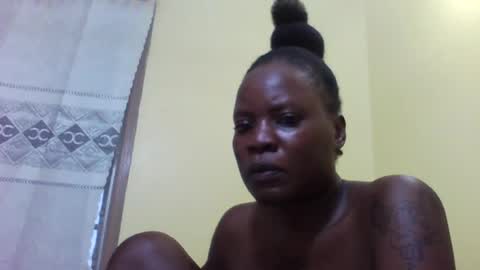 Snapshot of princessmiles2 chatting on 07/01/26, 03:30 phelly online show from 07/01/26, 03:30