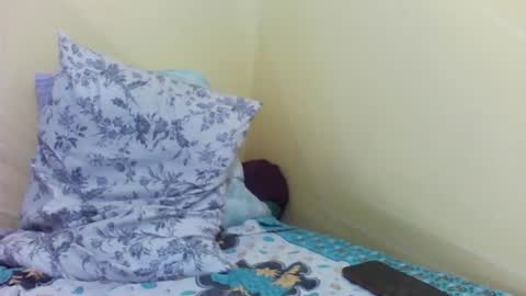 Snapshot of princessmiles2 chatting on 07/02/26, 04:46 phelly online show from 07/02/26, 04:46