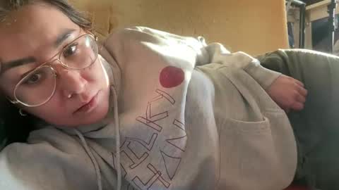 Snapshot of princessoftenis44 chatting on 04/05/26, 12:52 princessoftenis44 online show from 04/05/26, 12:52