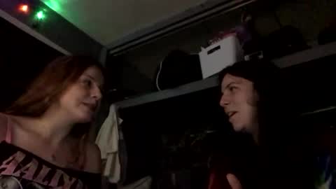 Snapshot of princesssnowflk84 chatting on 04/20/26, 03:09 princesssnowflk84 online show from 04/20/26, 03:09