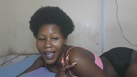 Snapshot of princesssweetass2 chatting on 10/06/25, 09:45 FENNY online show from 10/06/25, 09:45