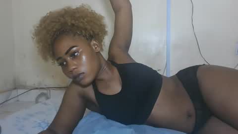 Snapshot of princesssweetass2 chatting on 11/03/25, 12:28 FENNY online show from 11/03/25, 12:28