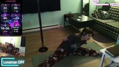 Snapshot of princesstyff chatting on 11/26/25, 02:18 Tyff et Blast online show from 11/26/25, 02:18