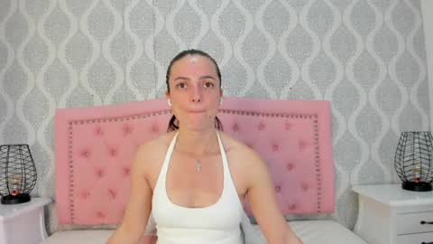 Snapshot of princsgirl_ chatting on 04/27/26, 07:01 Marcela online show from 04/27/26, 07:01