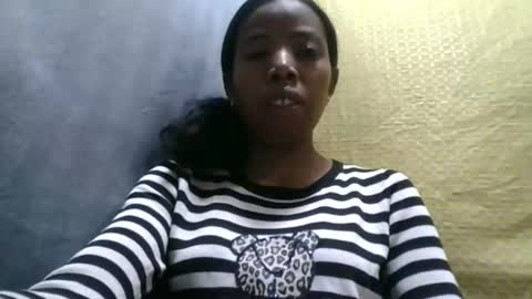 prisca880319 online show from 04/25/26, 07:33