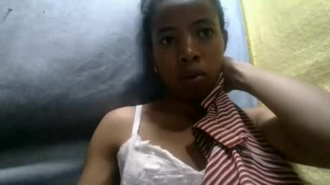 prisca880319 online show from 04/28/26, 09:36