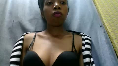 prisca880319 online show from 05/16/26, 05:26