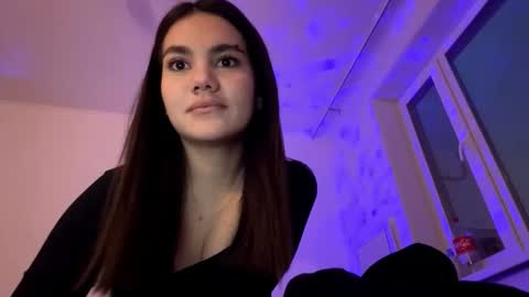 Snapshot of priscilaflores chatting on 10/30/25, 02:18 Kalie online show from 10/30/25, 02:18