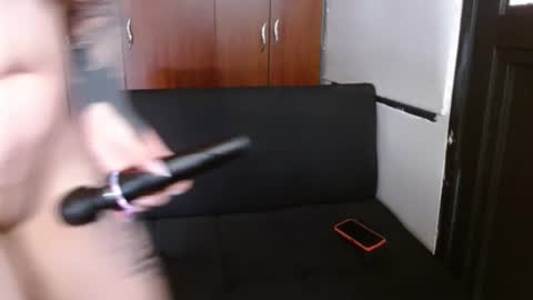 Snapshot of prismm_ chatting on 11/20/25, 01:33 prismm_ online show from 11/20/25, 01:33