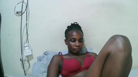 pritty_amber online show from 05/14/26, 06:37