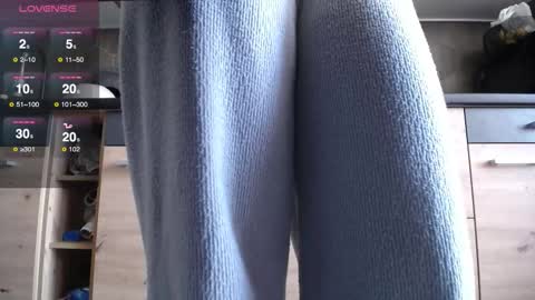 Snapshot of private_space chatting on 10/21/25, 07:20 Space online show from 10/21/25, 07:20