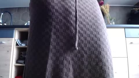 Snapshot of private_space chatting on 11/10/25, 08:57 Space online show from 11/10/25, 08:57