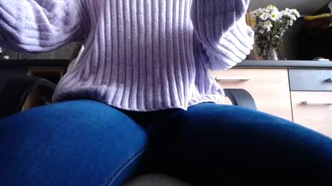 Snapshot of private_space chatting on 11/26/25, 07:09 Space online show from 11/26/25, 07:09