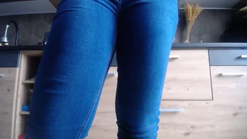 Space online show from 02/06/26, 08:18