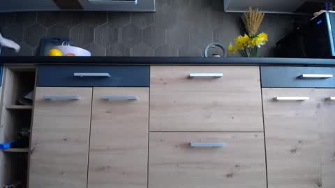 Space online show from 04/07/26, 07:42