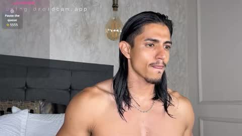 Snapshot of privilegewc chatting on 11/25/25, 01:27 privilegewc online show from 11/25/25, 01:27