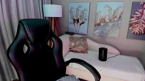 Snapshot of priya_rose chatting on 11/04/25, 09:03 Priya Rose online show from 11/04/25, 09:03