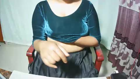 Snapshot of priyonti34 chatting on 12/20/25, 06:37 Priyonti ganguli online show from 12/20/25, 06:37