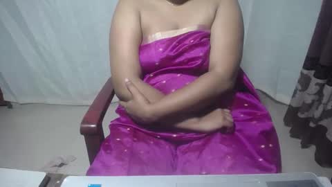 Snapshot of priyonti34 chatting on 01/31/26, 07:12 Priyonti ganguli online show from 01/31/26, 07:12