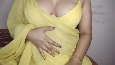 priyu_ online show from 11/09/25, 04:49