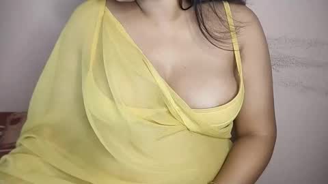 priyu_ online show from 11/16/25, 10:21