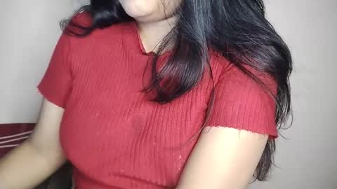 priyu_ online show from 11/22/25, 05:12