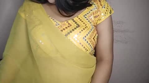 priyu_ online show from 12/01/25, 03:06