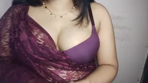 priyu_ online show from 12/16/25, 02:22