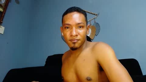 Snapshot of prometo23cm chatting on 01/20/25, 03:50 Grande y Gruesa online show from 01/20/25, 03:50