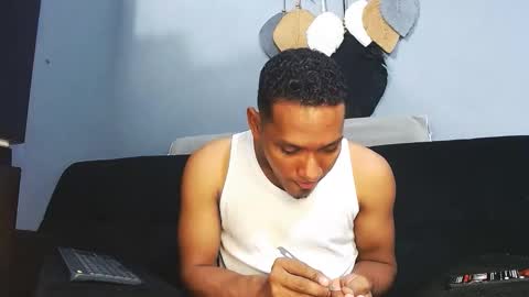 Grande y Gruesa online show from 11/10/25, 06:12