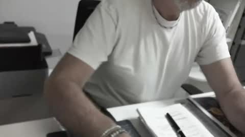 Snapshot of proplan chatting on 05/28/26, 03:42 mature hairy guy online show from 05/28/26, 03:42