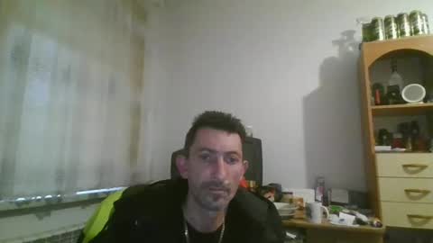 Mariusz online show from 12/25/24, 02:02