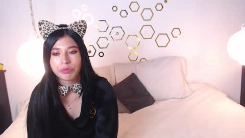 Adris  Juan online show from 11/23/25, 04:01