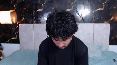 Adris  Juan online show from 02/18/26, 03:02