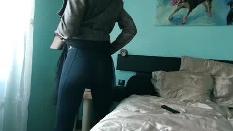 prxscillia_tx online show from 02/05/25, 03:52