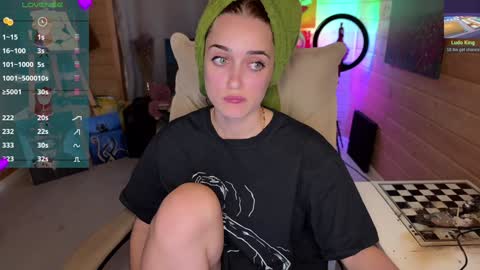 Snapshot of ps4pro chatting on 12/15/24, 07:21 Queen of Pain online show from 12/15/24, 07:21